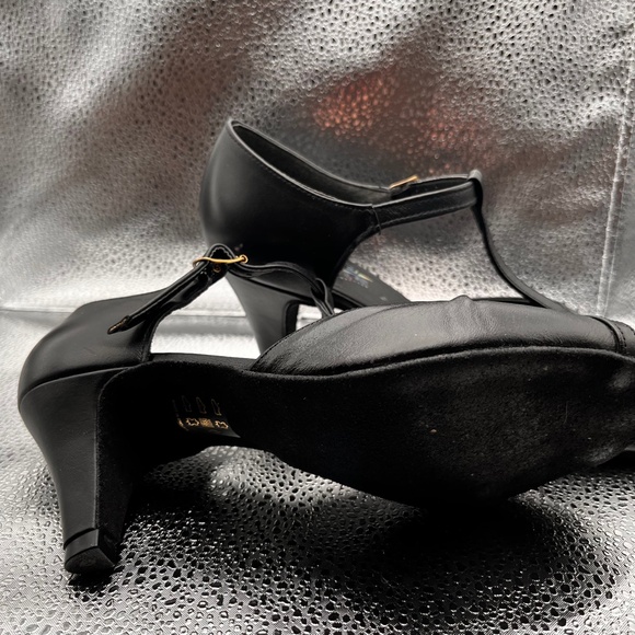 💃 DANCING SHOES Equity - Made in England. AS NEW - Picture 3 of 8